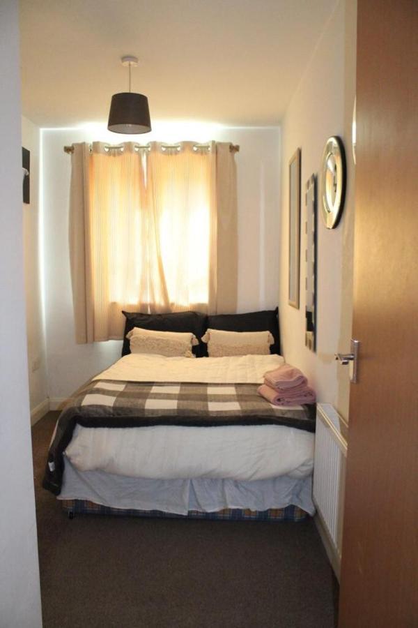 Two Bedroom Apartment, Free Parking, Close To Uclan And Free Wifi เพรสตัน ภายนอก รูปภาพ