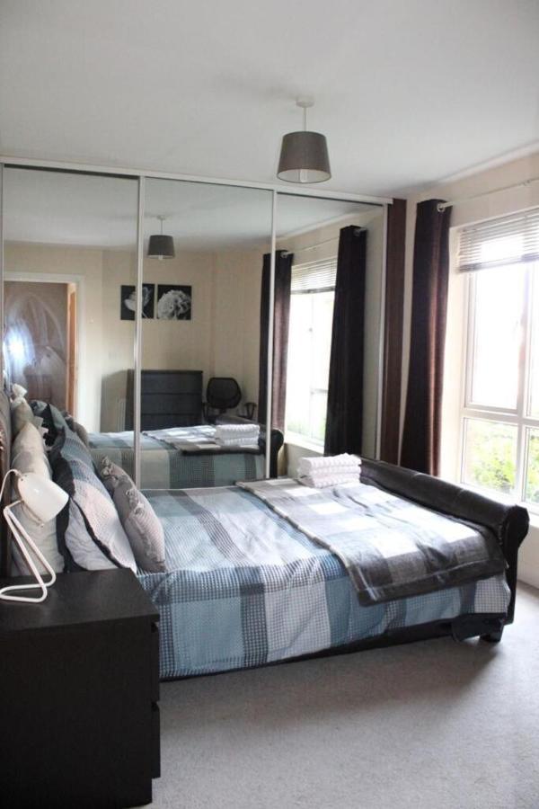 Two Bedroom Apartment, Free Parking, Close To Uclan And Free Wifi เพรสตัน ภายนอก รูปภาพ
